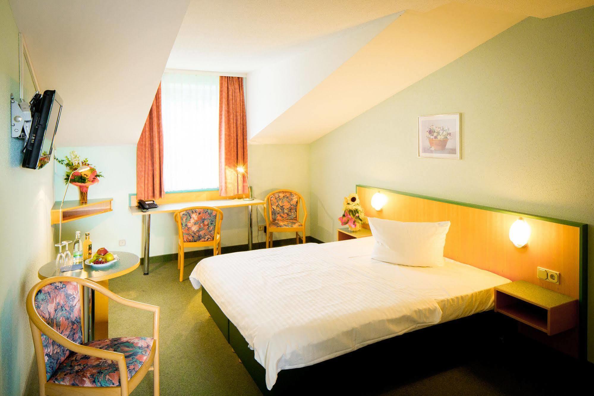 Hotel Apart Hotel Weimar 3*